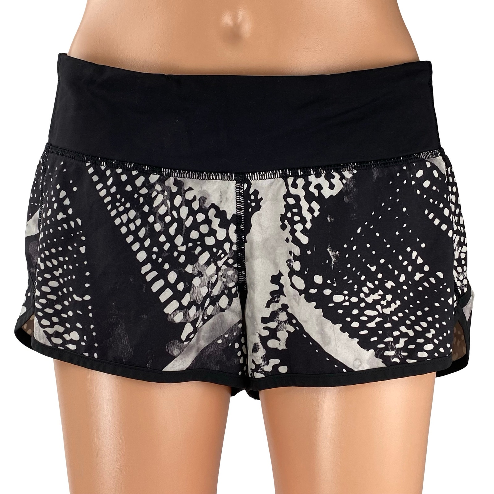 Lululemon Speed Women's Black Static Mist Yoga Athletic Running Shorts Size 6